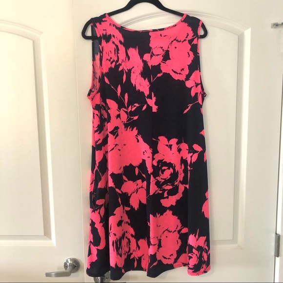 Summer Dress or Cover Up - Picture 6 of 9